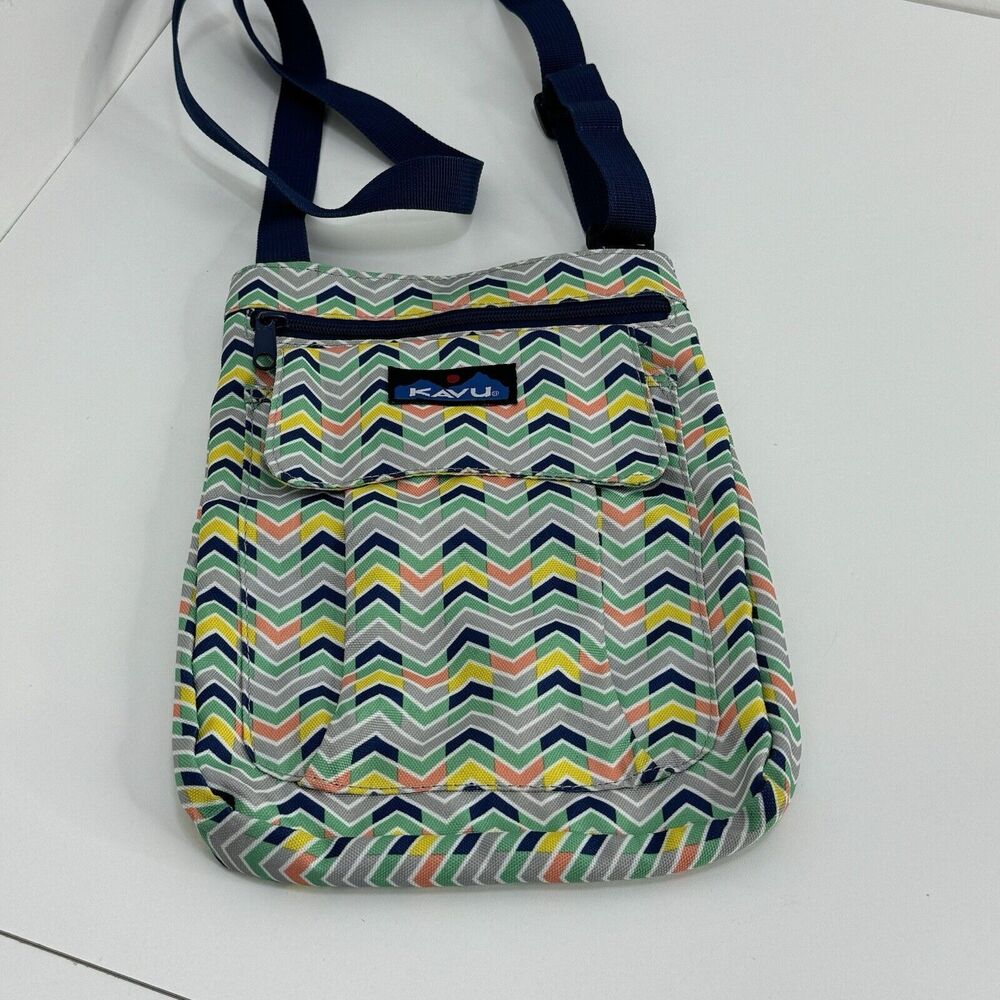 Kavu Keepalong Adjustable Shoulder Crossbody Bag Boho Chevron Pattern